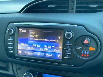 TOYOTA YARIS 1.5 Hybrid Excel 5Dr Cvt