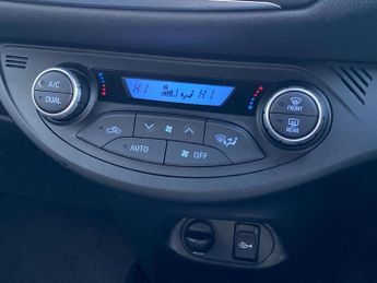 TOYOTA YARIS 1.5 Hybrid Excel 5Dr Cvt