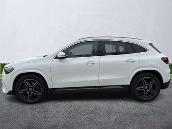 MERCEDES-BENZ GLA Gla 220D 4Matic Amg Line Executive 5Dr Auto