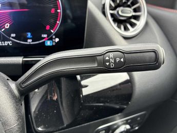 MERCEDES-BENZ GLA Gla 220D 4Matic Amg Line Executive 5Dr Auto