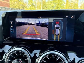 MERCEDES-BENZ GLA Gla 220D 4Matic Amg Line Premium 5Dr Auto