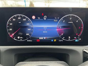 MERCEDES-BENZ CLA Cla 220D Amg Line Executive 4Dr Tip Auto