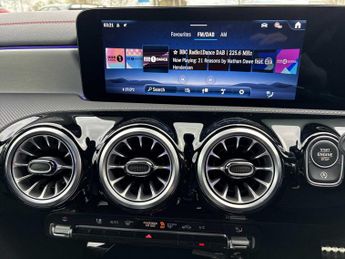 MERCEDES-BENZ CLA Cla 220D Amg Line Executive 4Dr Tip Auto