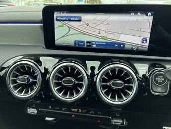 MERCEDES-BENZ CLA Cla 220D Amg Line Executive 4Dr Tip Auto