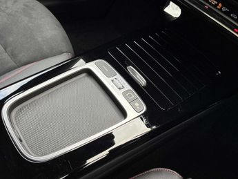 MERCEDES-BENZ CLA Cla 220D Amg Line Executive 4Dr Tip Auto