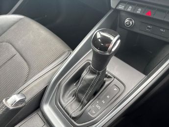 AUDI A1 1.5 Tfsi 35 S Line Sportback 5Dr Petrol S Tronic Euro 6 (S/S) (1