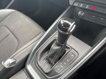 AUDI A1 1.5 Tfsi 35 S Line Sportback 5Dr Petrol S Tronic Euro 6 (S/S) (1