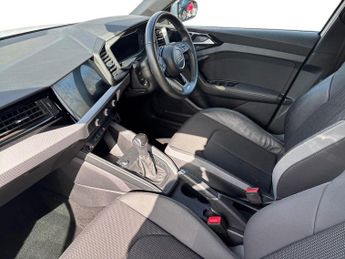 AUDI A1 1.0 Tfsi 30 S Line Sportback 5Dr Petrol S Tronic Euro 6 (S/S) (1