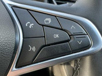 Renault CLIO 1.6 E-Tech Full Hybrid 145 Techno 5Dr Auto