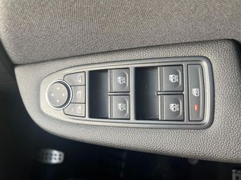 RENAULT CLIO 1.6 E-Tech Esprit Alpine Hatchback 5Dr Petrol Hybrid Auto Euro 6