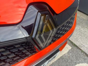 RENAULT CLIO 1.6 E-Tech Esprit Alpine Hatchback 5Dr Petrol Hybrid Auto Euro 6