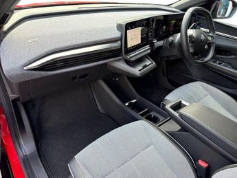 RENAULT MEGANE E-TECH 60Kwh Techno+ Hatchback 5Dr Electric Auto (Optimum Charge) (220 