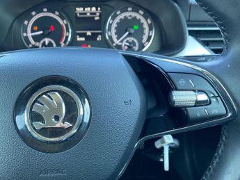 SKODA KAMIQ 1.0 Tsi Se Drive Suv 5Dr Petrol Dsg Euro 6 (S/S) (110 Ps)