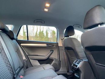 SKODA SUPERB 2.0 Tdi Se Estate 5Dr Diesel Dsg Euro 6 (S/S) (122 Ps)