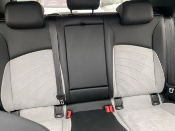 VOLKSWAGEN ID.3 Pro Performance 58Kwh Family Hatchback 5Dr Electric Auto (204 Ps