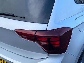 VOLKSWAGEN POLO 1.0 Tsi R-Line Hatchback 5Dr Petrol Dsg Euro 6 (S/S) (115 Ps)