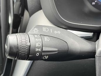 VOLVO XC60 2.0 B5P Core 5Dr Awd Geartronic