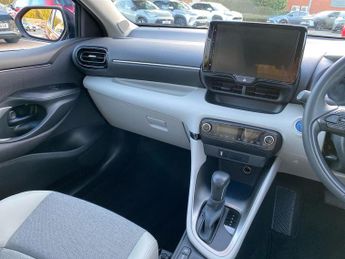 TOYOTA YARIS 1.5 Vvt-H Excel Hatchback 5Dr Petrol Hybrid E-Cvt Euro 6 (S/S) (