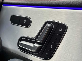 Mercedes-Benz CLA Cla 200 Amg Line Premium + Night Ed 4Dr Tip Auto