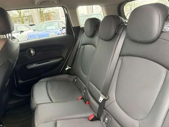 MINI CLUBMAN 1.5 Cooper Classic 6Dr Auto