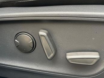 FORD KUGA 2.5H Duratec St-Line X Black Package Suv 5Dr Petrol Hybrid Cvt A