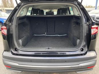 SKODA ENYAQ 62Kwh 60 Suv 5Dr Electric Auto (Dc120Kw) (179 Ps)