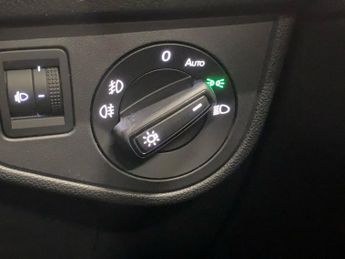 VOLKSWAGEN POLO 1.0 Tsi Life Hatchback 5Dr Petrol Dsg Euro 6 (S/S) (95 Ps)