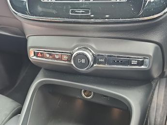 VOLVO XC40 Volvo Xc40 R-Design T3 Auto