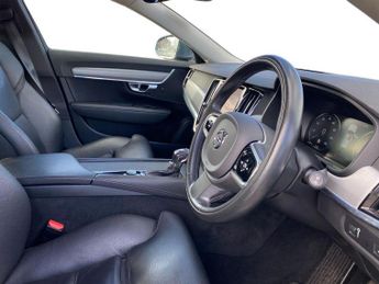 VOLVO V90 2.0 T4 Momentum Plus Estate 5Dr Petrol Auto Euro 6 (S/S) (190 Ps