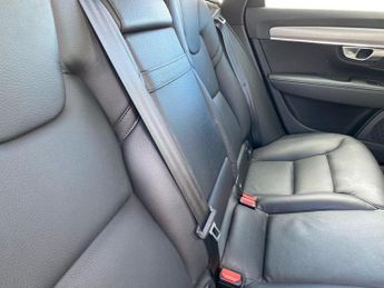 VOLVO V90 2.0 T4 Momentum Plus Estate 5Dr Petrol Auto Euro 6 (S/S) (190 Ps