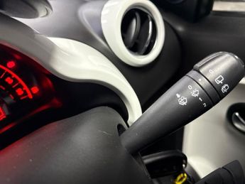 RENAULT TWINGO 1.0 Sce Play Hatchback 5Dr Petrol Manual Euro 6 (70 Ps)