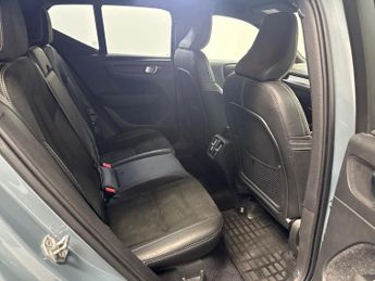 VOLVO XC40 2.0 B4 Mhev R-Design Suv 5Dr Petrol Hybrid Auto Awd Euro 6 (S/S)