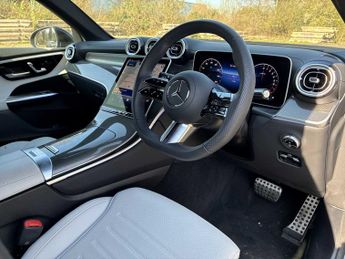 MERCEDES-BENZ GLC Glc 300E 4Matic Amg Line 5Dr 9G-Tronic