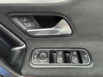 MERCEDES-BENZ CLA Cla 180 Amg Line Executive 5Dr Tip Auto