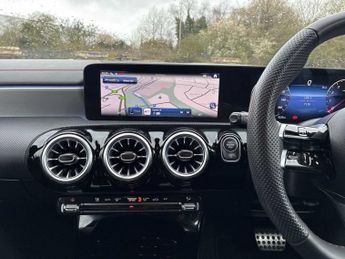 MERCEDES-BENZ CLA Cla 180 Amg Line Executive 5Dr Tip Auto