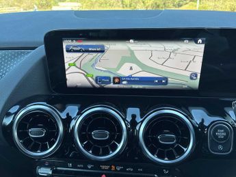 MERCEDES-BENZ GLA Gla 200D Sport Executive 5Dr Auto