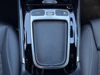 MERCEDES-BENZ GLA Gla 200D Sport Executive 5Dr Auto