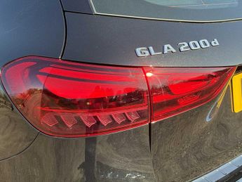 MERCEDES-BENZ GLA Gla 200D Sport Executive 5Dr Auto