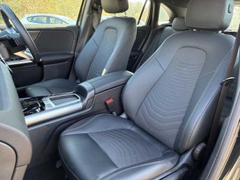 MERCEDES-BENZ GLA Gla 200D Sport Executive 5Dr Auto