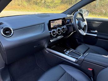 MERCEDES-BENZ GLA Gla 200D Sport Executive 5Dr Auto