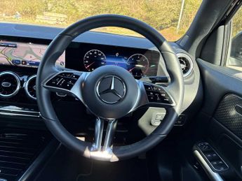 MERCEDES-BENZ GLA Gla 200D Sport Executive 5Dr Auto