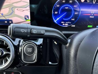 MERCEDES-BENZ EQA Eqa 250+ 140Kw Amg Line Premium 70.5Kwh 5Dr Auto