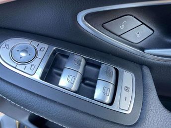 MERCEDES-BENZ EQC Eqc 400 300Kw Amg Line Premium Plus 80Kwh 5Dr Auto