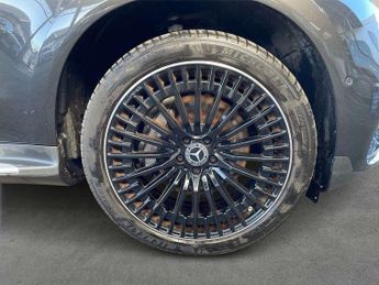 MERCEDES-BENZ EQC Eqc 400 300Kw Amg Line Premium Plus 80Kwh 5Dr Auto