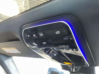 MERCEDES-BENZ GLC Glc 300D 4Matic Amg Line Premium + 5Dr 9G-Tronic