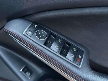 MERCEDES-BENZ GLA Gla 220D 4Matic Amg Line 5Dr Auto