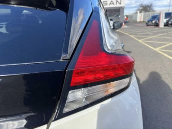 Nissan LEAF 110Kw N-Connecta 39Kwh 5Dr Auto