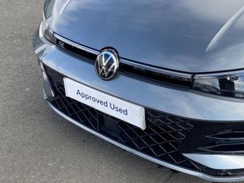 VOLKSWAGEN PASSAT 1.5 Tsi Ehybrid 272 R-Line 5Dr Dsg