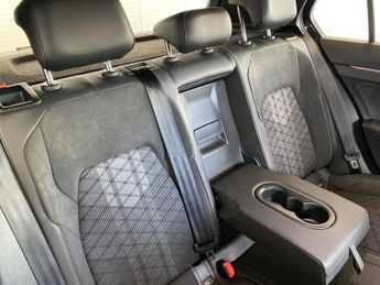 VOLKSWAGEN GOLF 1.5 Etsi Mhev R-Line Hatchback 5Dr Petrol Hybrid Dsg Euro 6 (S/S