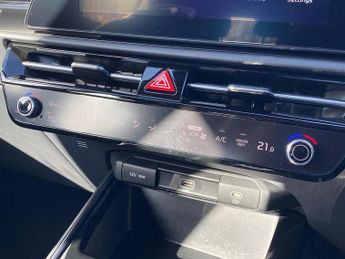 KIA NIRO 150Kw 2 Nav 65Kwh 5Dr Auto